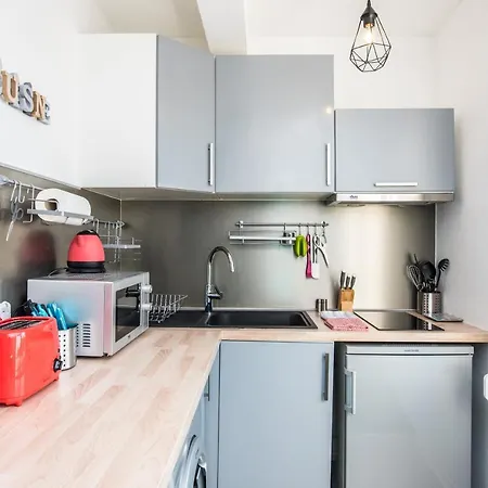 T1 Toulousebluelagon - Basso Cambo - Netflix - Parking